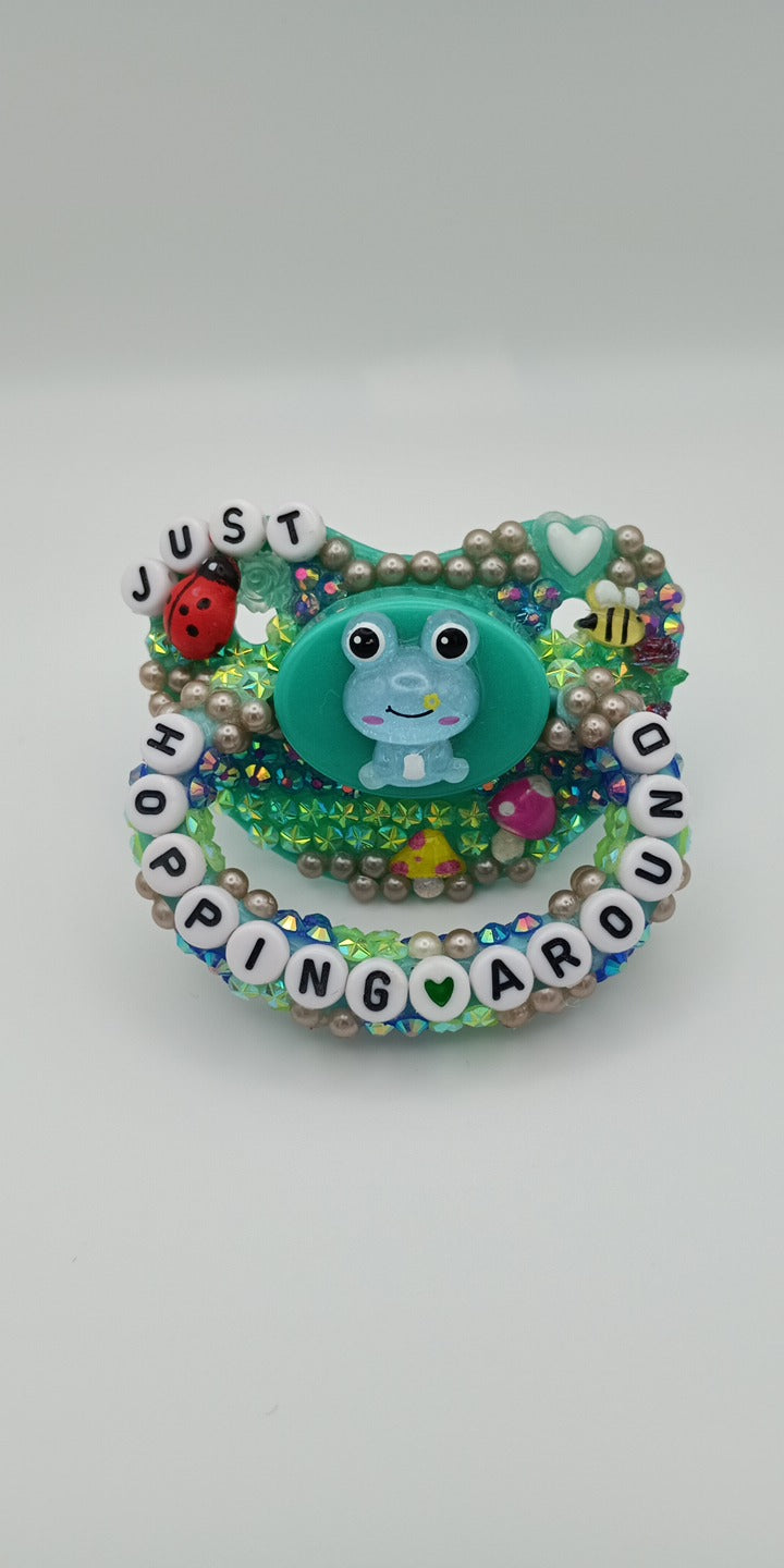 Just Hopping Around 🐸 🐞 💜